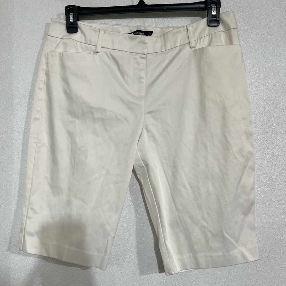 New York company, size 12 white Bermudez, NWOT.